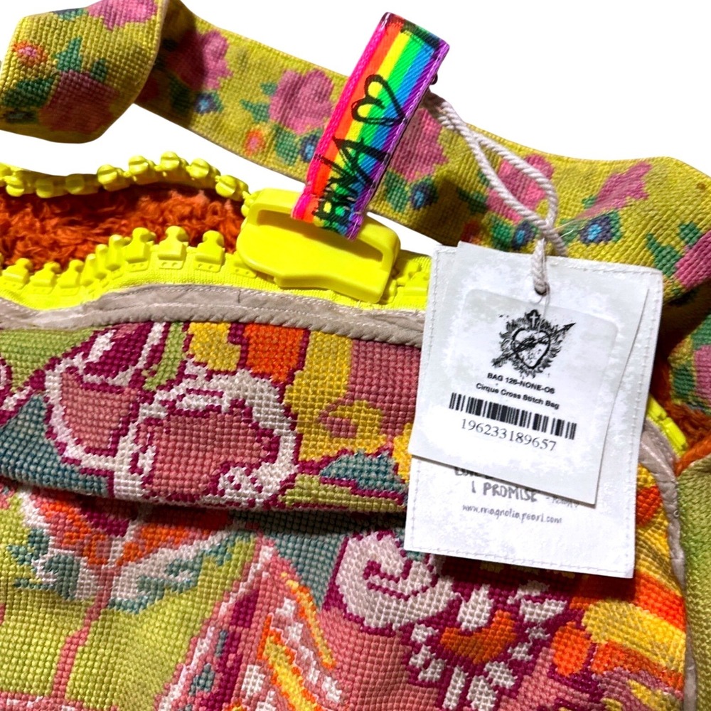 Magnolia Pearl Cirque Cross Stitch Oversized Bag Faux Fur Lining Yellow Zipper - Picture 7 of 17